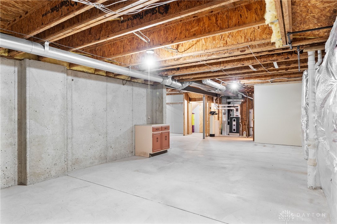 2159 Bassett Court, Beavercreek, Ohio image 46