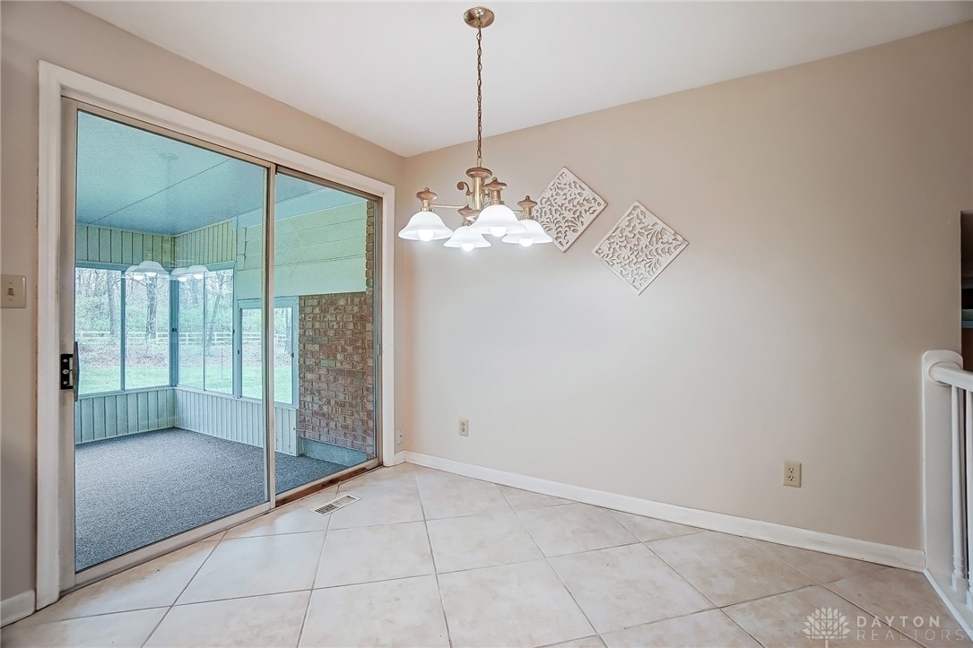 Dayton, Ohio 45459, United States, 5 Bedrooms Bedrooms, ,3 BathroomsBathrooms,Residential,Pending,105943