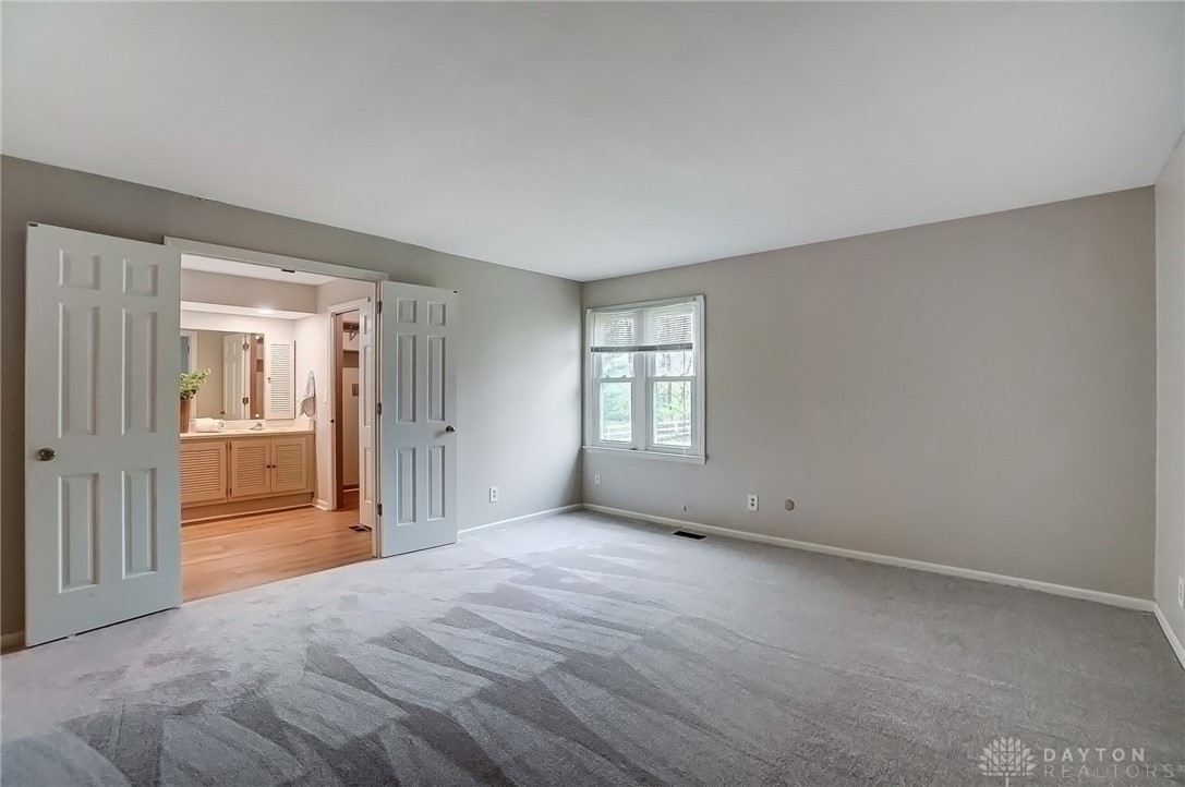 Dayton, Ohio 45459, United States, 5 Bedrooms Bedrooms, ,3 BathroomsBathrooms,Residential,Pending,105943