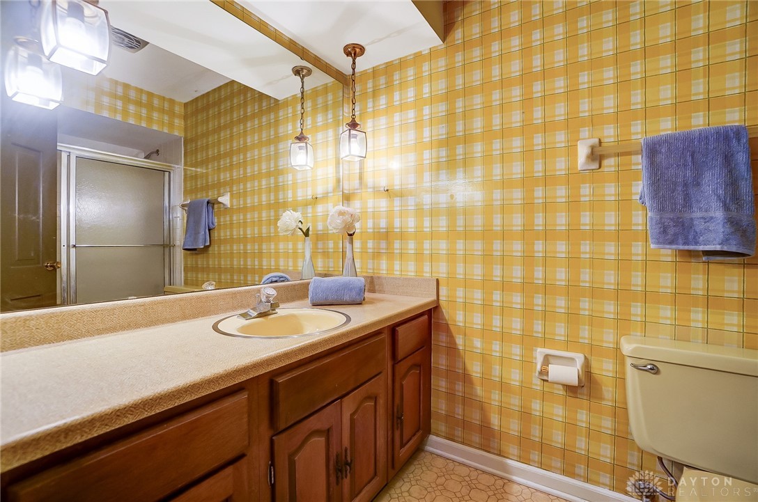 Dayton, Ohio 45459, United States, 5 Bedrooms Bedrooms, ,3 BathroomsBathrooms,Residential,Pending,105943