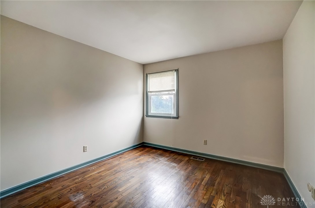 Dayton, Ohio 45459, United States, 5 Bedrooms Bedrooms, ,3 BathroomsBathrooms,Residential,Pending,105943