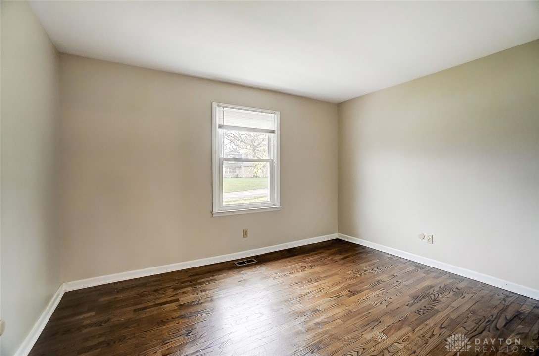 Dayton, Ohio 45459, United States, 5 Bedrooms Bedrooms, ,3 BathroomsBathrooms,Residential,Pending,105943