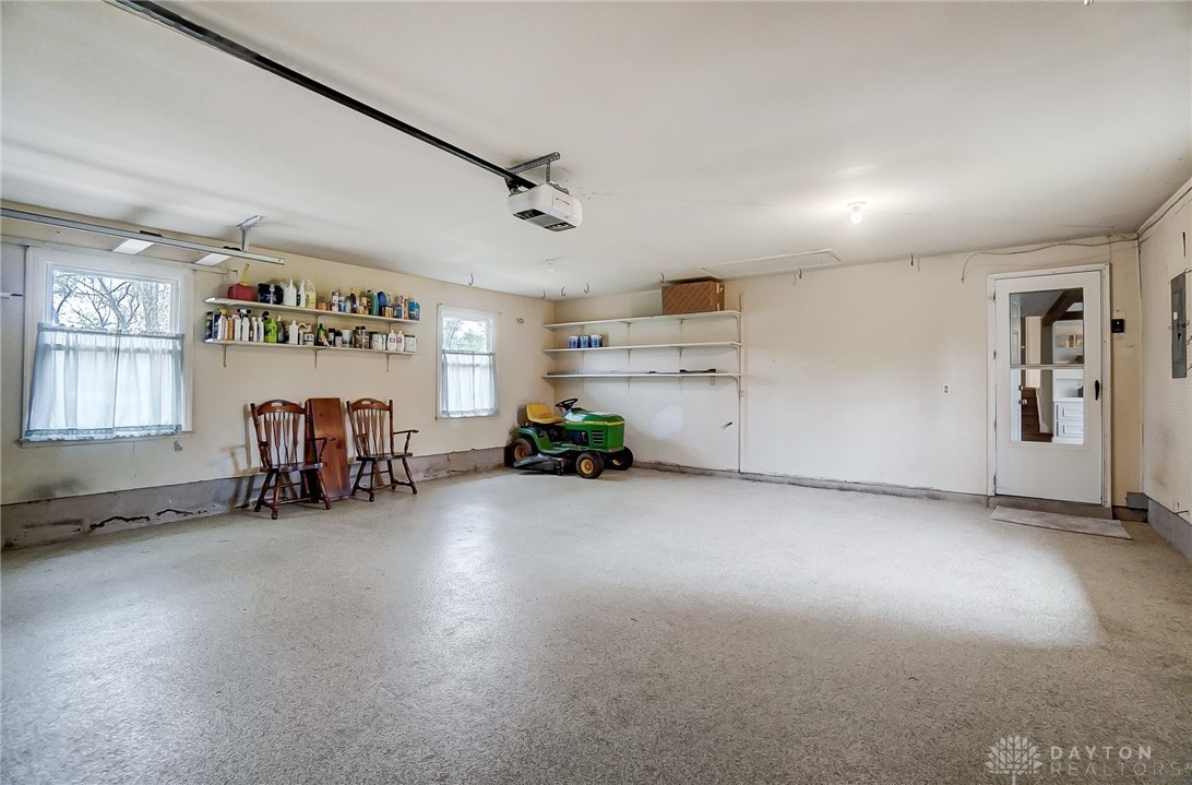 Dayton, Ohio 45459, United States, 5 Bedrooms Bedrooms, ,3 BathroomsBathrooms,Residential,Pending,105943