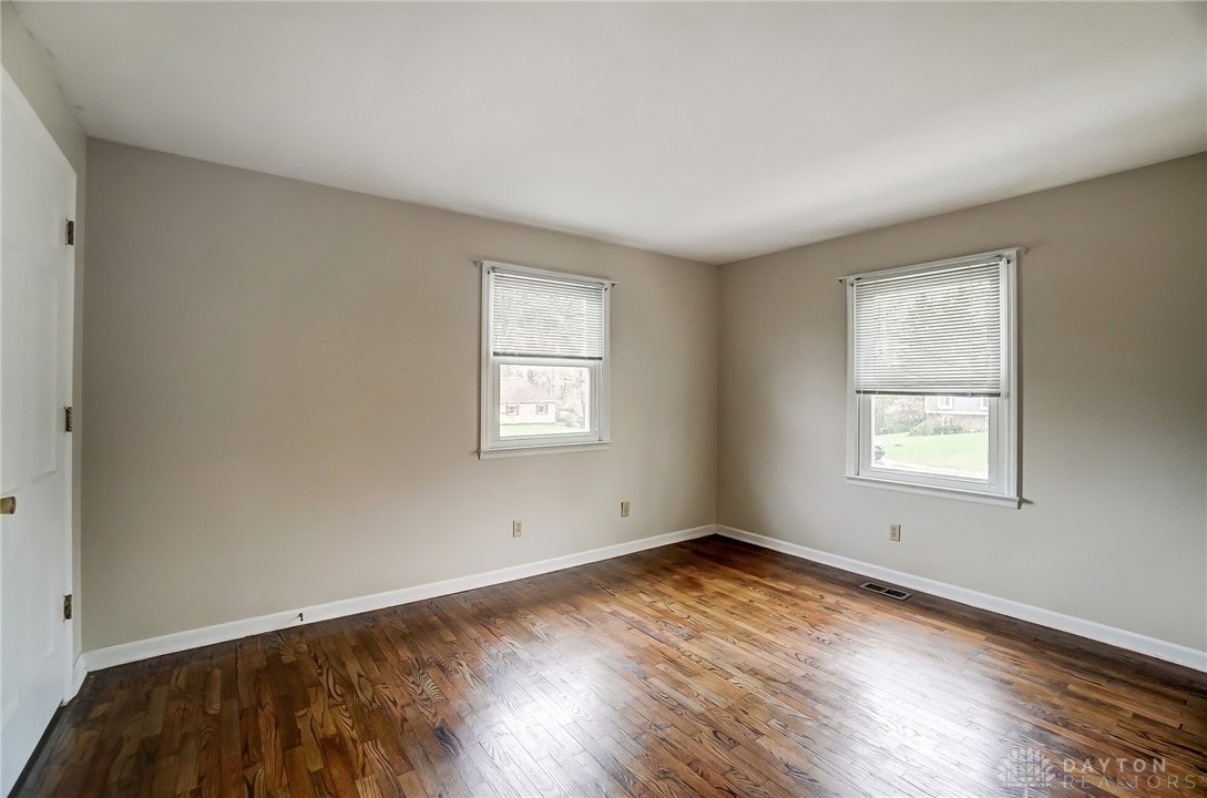 Dayton, Ohio 45459, United States, 5 Bedrooms Bedrooms, ,3 BathroomsBathrooms,Residential,Pending,105943