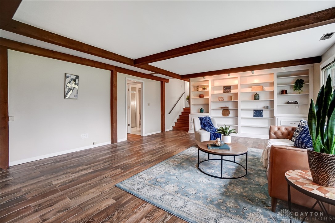 Dayton, Ohio 45459, United States, 5 Bedrooms Bedrooms, ,3 BathroomsBathrooms,Residential,Pending,105943