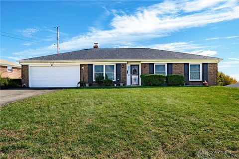 Photo of 5400 Bromwick Drive, Dayton, OH 45426 (MLS # 947155)