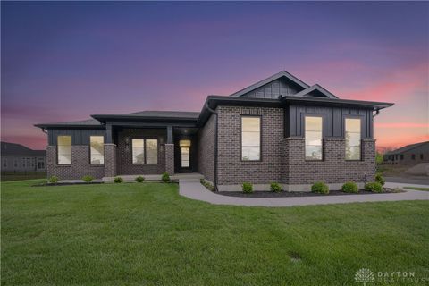 Photo of 1214 Normandy Rue RUE, Clearcreek Twp, OH 45458 (MLS # 946056)