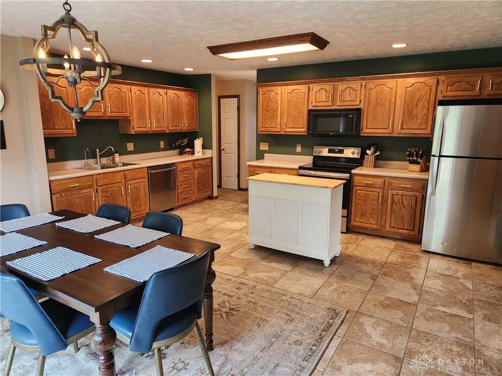 105 Barnside Drive, Union, Ohio image 15