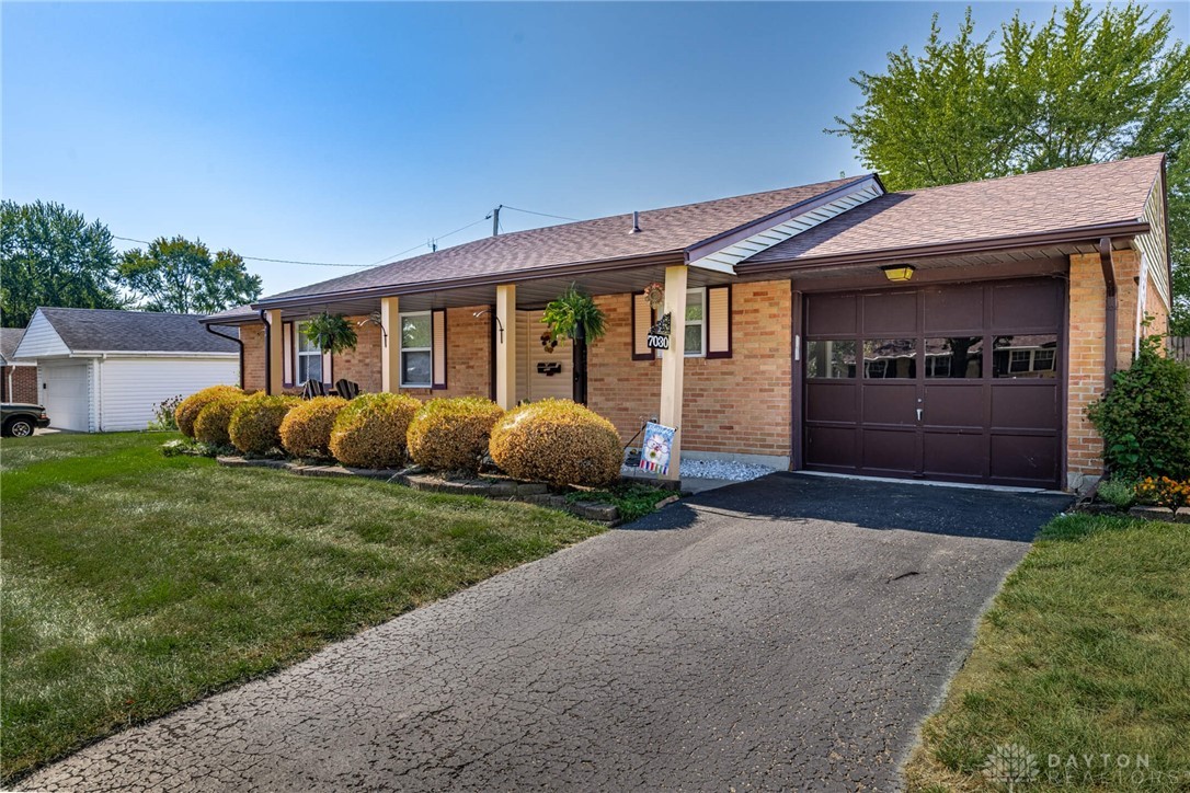 Dayton, Ohio 45424, United States, 3 Bedrooms Bedrooms, ,2 BathroomsBathrooms,Residential,Pending,208716