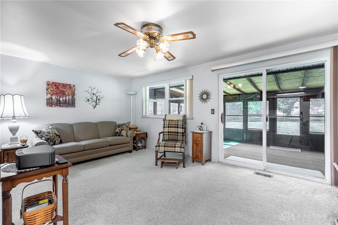 Dayton, Ohio 45424, United States, 3 Bedrooms Bedrooms, ,2 BathroomsBathrooms,Residential,Pending,208716