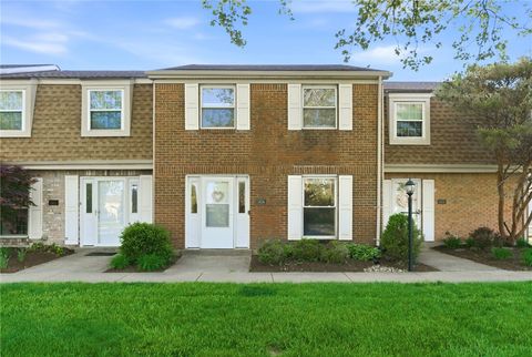 Photo of 1414 Crown Point Court, Beavercreek, OH 45434 (MLS # 957363)