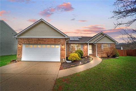 Photo of 20 Berry Court, Germantown, OH 45327 (MLS # 954024)