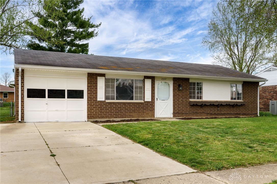 2222 Carolina Drive, Xenia, Ohio image 4
