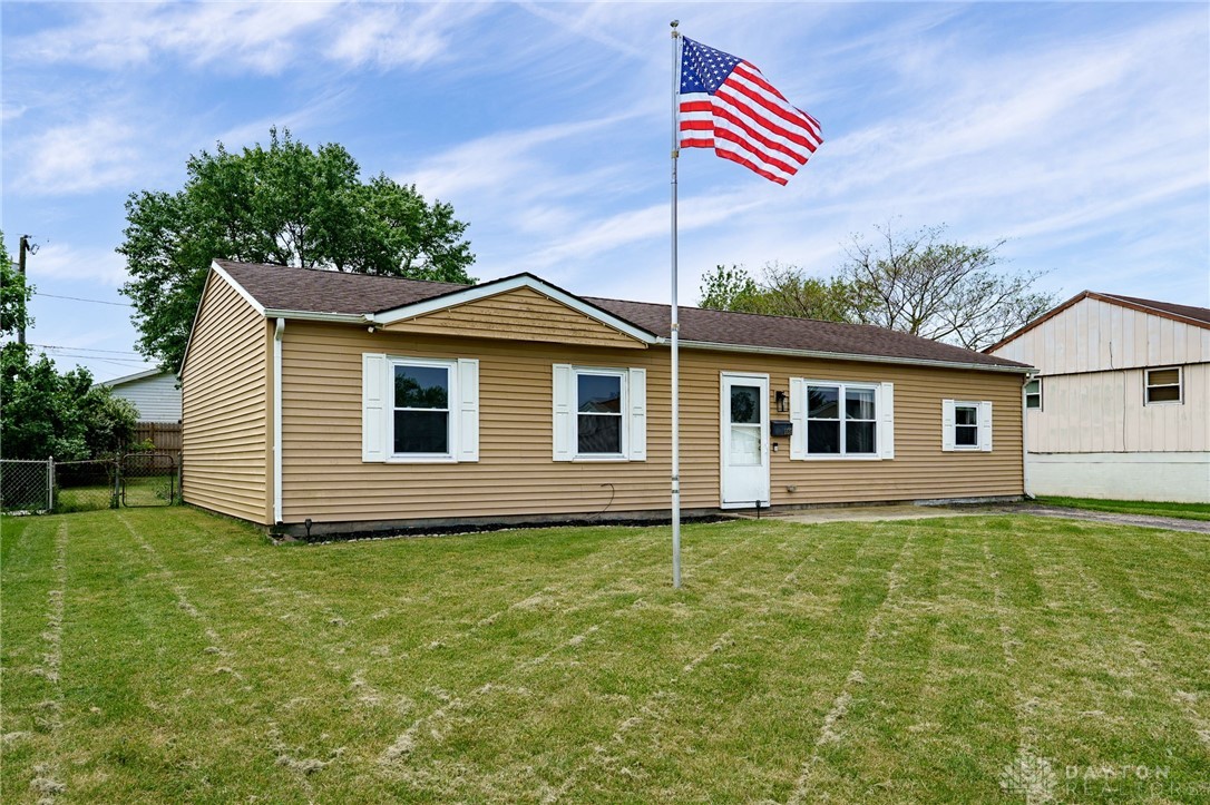1139 Chalet Drive, New Carlisle, Ohio image 2