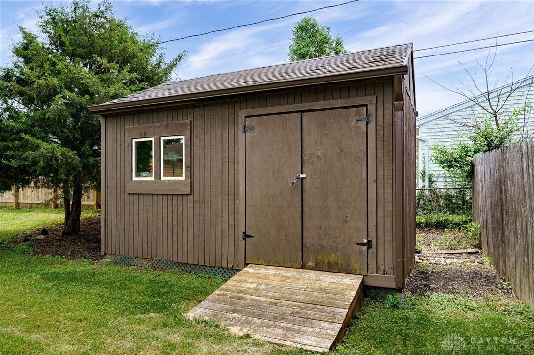 1139 Chalet Drive, New Carlisle, Ohio image 32