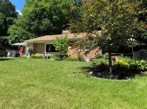 Homes For Sale - 2933 Lindale Avenue<br/> Montgomery County, Dayton, OH 45414