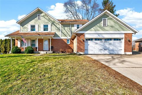 Photo of 225 Renwood Place, Springboro, OH 45066 (MLS # 952316)