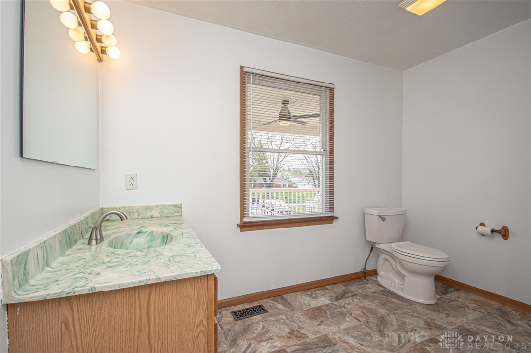 571 Lakengren Drive, Eaton, Ohio image 23