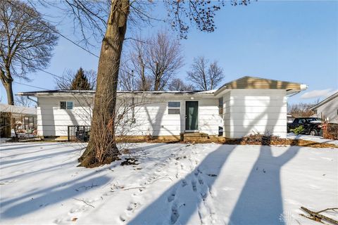Photo of 3810 Ark Avenue, Dayton, OH 45416 (MLS # 951966)