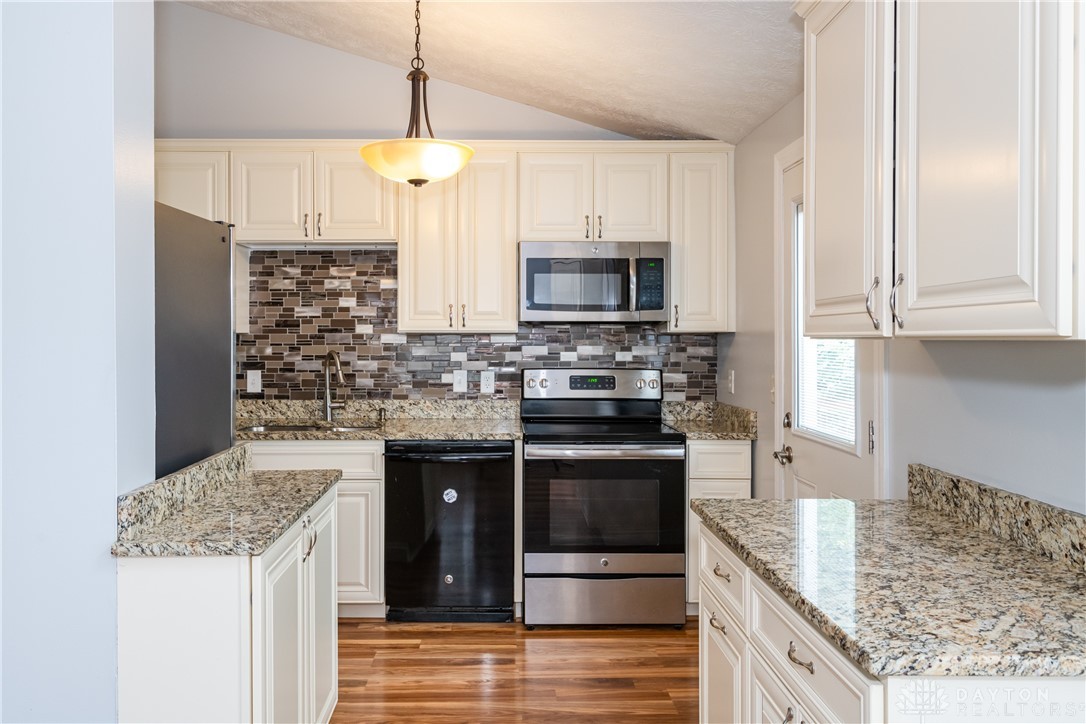 822 Olde Farm Court, Vandalia, Ohio image 11