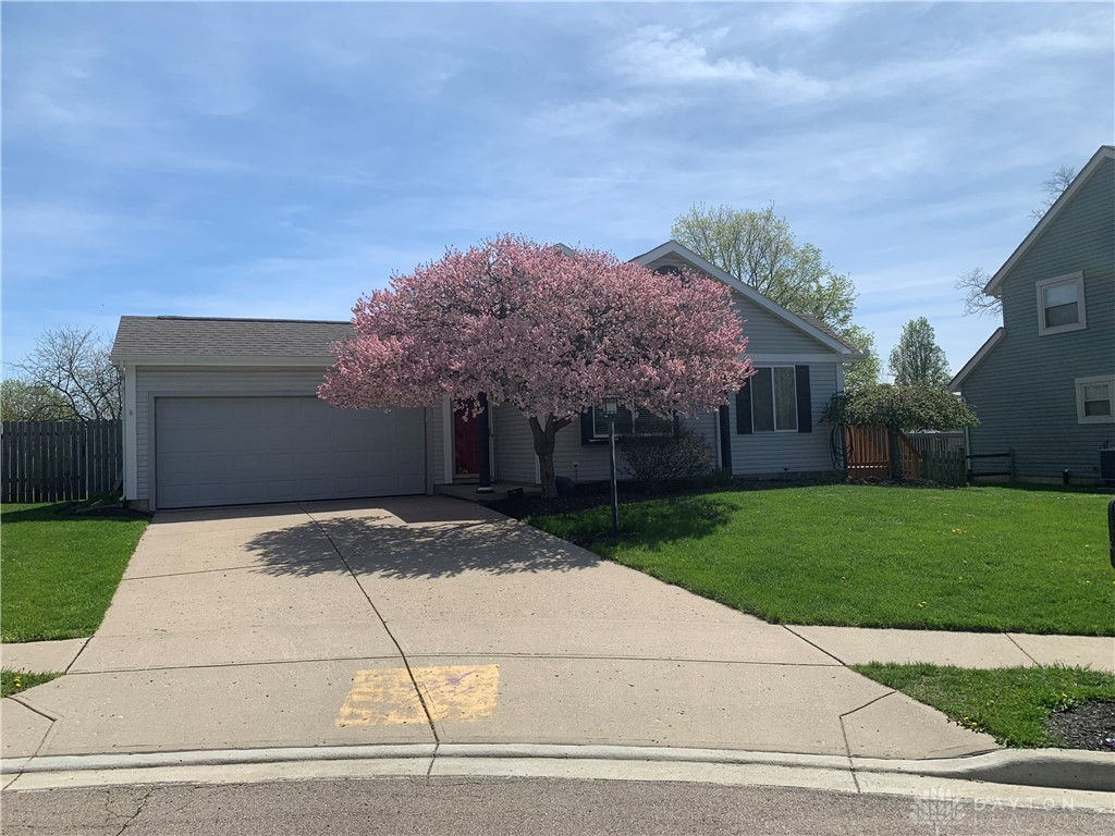 822 Olde Farm Court, Vandalia, Ohio image 2