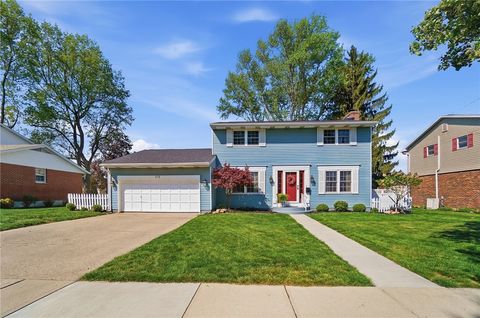 Homes For Sale - 478 Robin Hood Lane<br/> Miami County, Troy, OH 45373