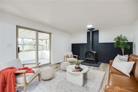 Tiny photo for 308 Magnolia Avenue, Englewood, OH 45322 (MLS # 945638)