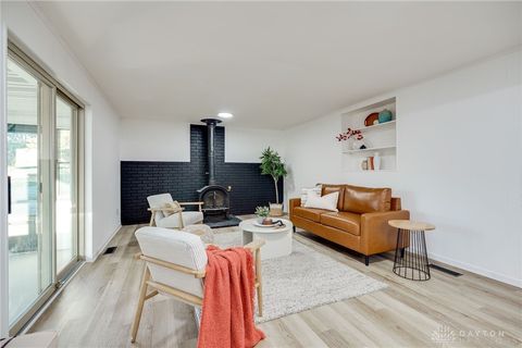 Tiny photo for 308 Magnolia Avenue, Englewood, OH 45322 (MLS # 945638)