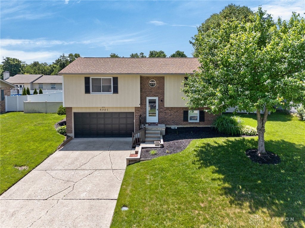4301 Post Rail Lane