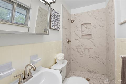 Tiny photo for 202 Charlotte Avenue, Lebanon, OH 45036 (MLS # 945143)