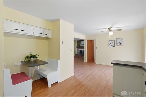 Tiny photo for 202 Charlotte Avenue, Lebanon, OH 45036 (MLS # 945143)
