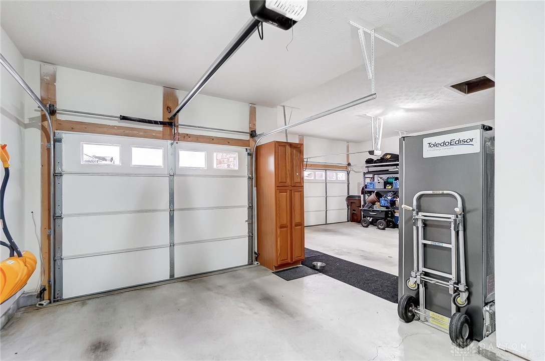 Lebanon, Ohio 45036, United States, 3 Bedrooms Bedrooms, ,3 BathroomsBathrooms,Residential,Pending,26896