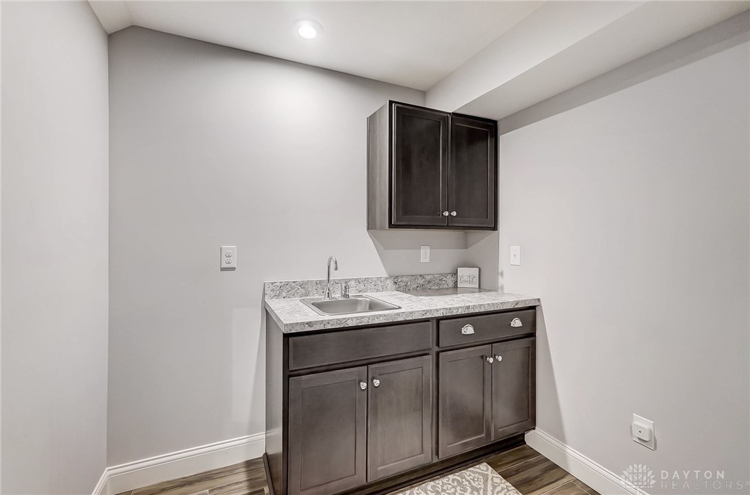 Lebanon, Ohio 45036, United States, 3 Bedrooms Bedrooms, ,3 BathroomsBathrooms,Residential,Pending,26896