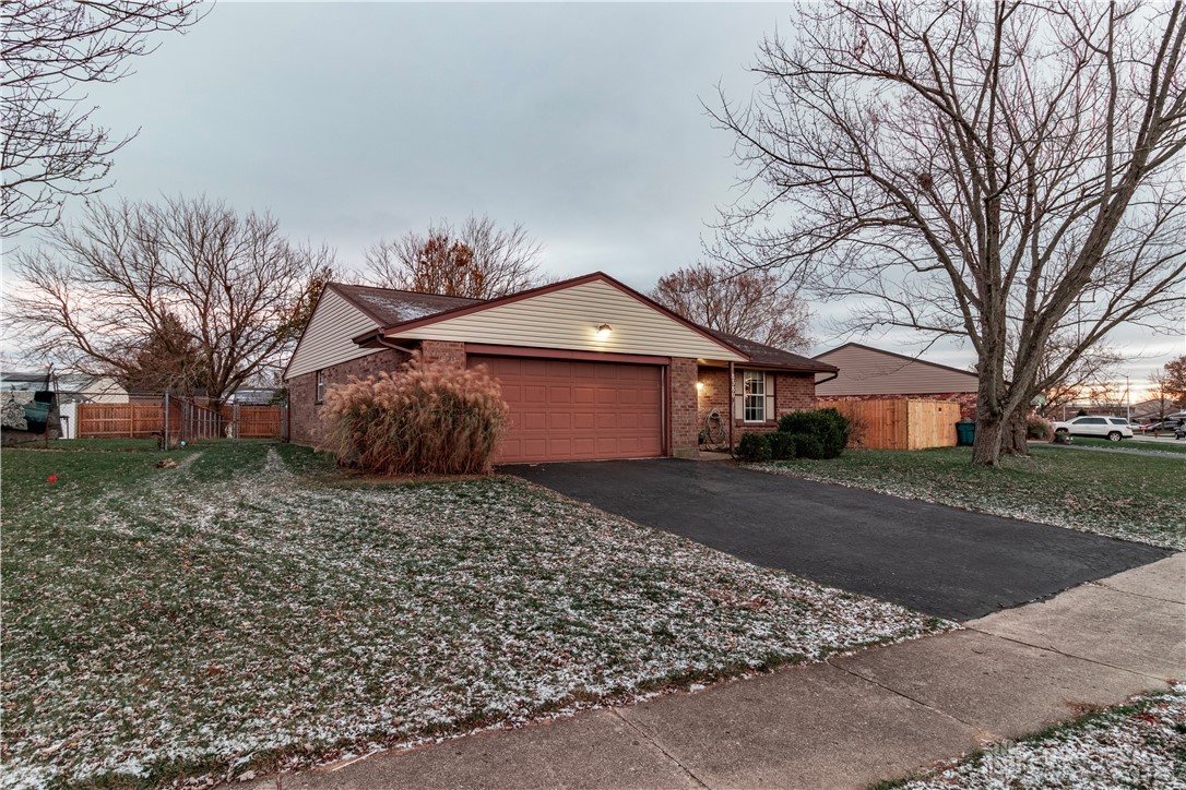 8380 Indian Mound Drive, Dayton, Ohio image 2