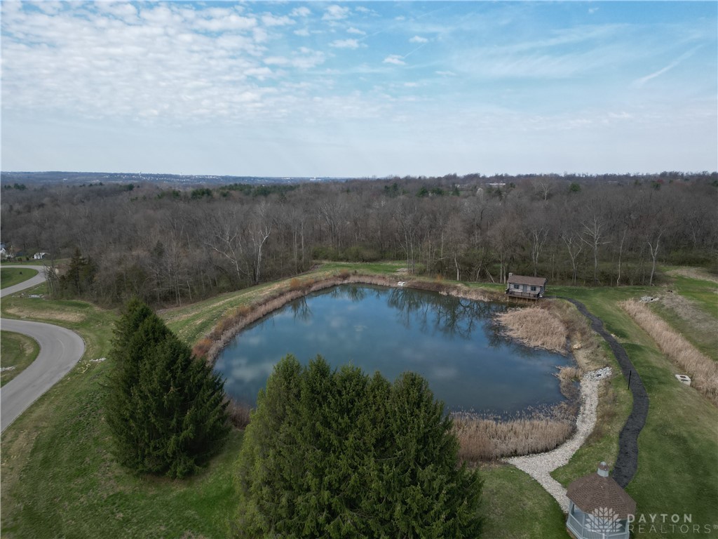 7642 Majestic Trail, Springboro, Ohio image 3