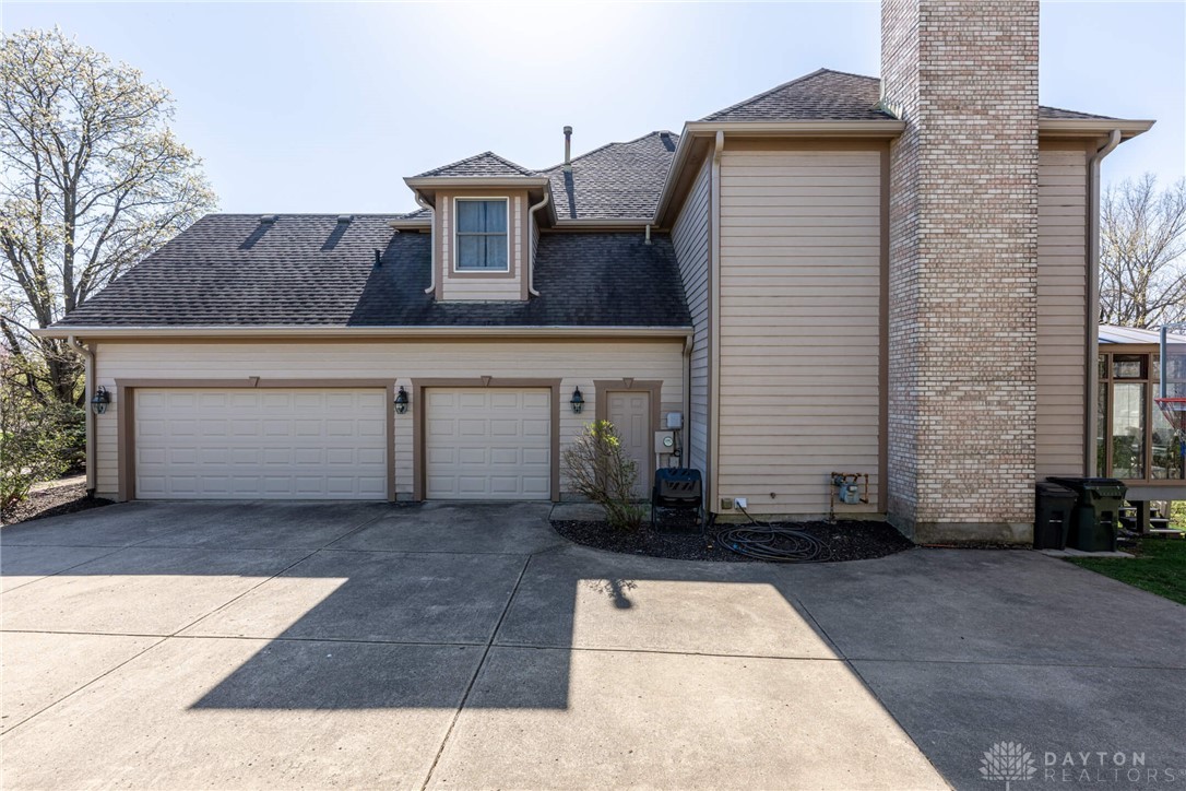 3969 Sable Ridge Drive, Bellbrook, Ohio image 3