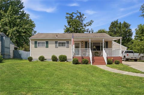 3 beds bed, 2 baths bath property at 2022 Brell Drive, Middletown, OH 45042