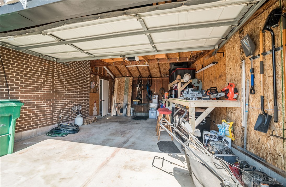 1700 Elaina Drive, Springfield, Ohio image 23