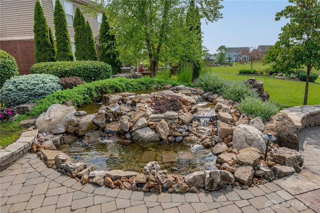 370 Clearsprings Drive, Springboro, Ohio image 37