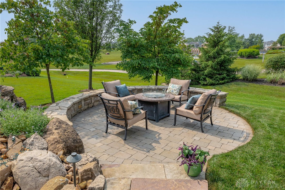 370 Clearsprings Drive, Springboro, Ohio image 38