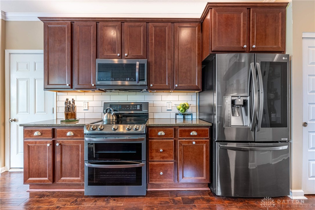 370 Clearsprings Drive, Springboro, Ohio image 20