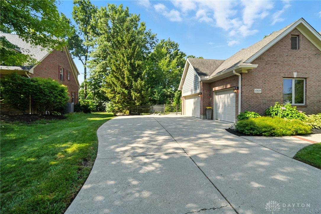 Washington Twp, Ohio 45458, United States, 4 Bedrooms Bedrooms, ,5 BathroomsBathrooms,Residential,Active,191076