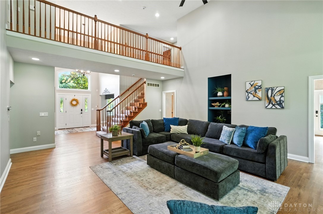 Washington Twp, Ohio 45458, United States, 4 Bedrooms Bedrooms, ,5 BathroomsBathrooms,Residential,Active,191076