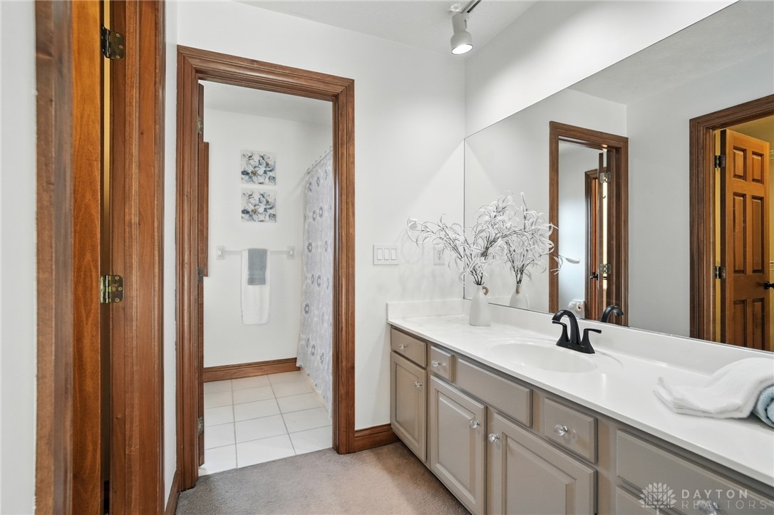 Washington Twp, Ohio 45458, United States, 4 Bedrooms Bedrooms, ,5 BathroomsBathrooms,Residential,Active,191076