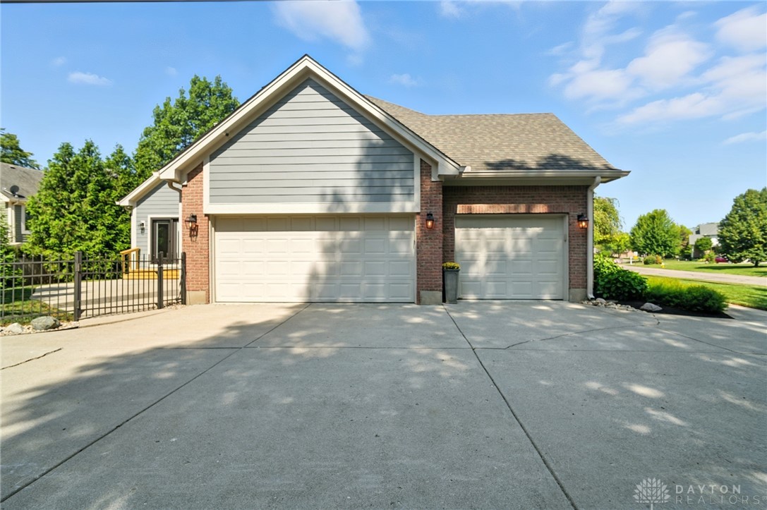 Washington Twp, Ohio 45458, United States, 4 Bedrooms Bedrooms, ,5 BathroomsBathrooms,Residential,Active,191076