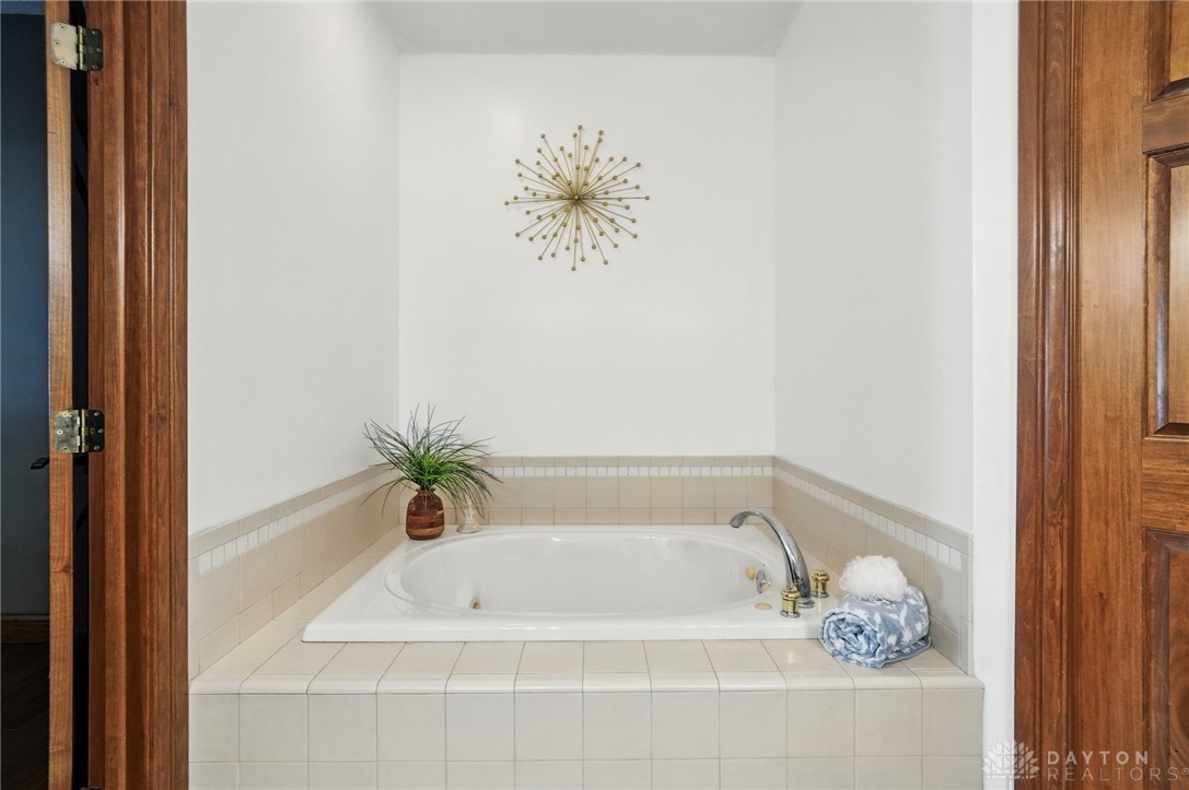 Washington Twp, Ohio 45458, United States, 4 Bedrooms Bedrooms, ,5 BathroomsBathrooms,Residential,Active,191076