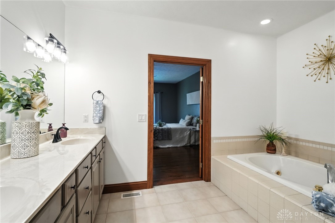 Washington Twp, Ohio 45458, United States, 4 Bedrooms Bedrooms, ,5 BathroomsBathrooms,Residential,Active,191076