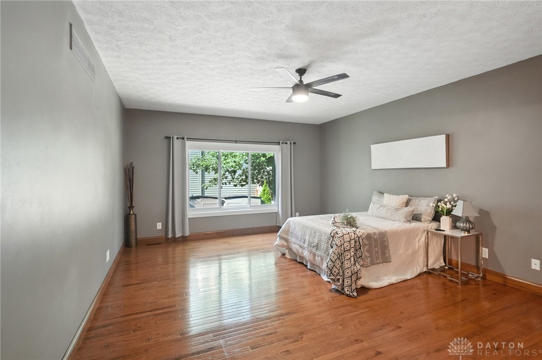 Washington Twp, Ohio 45458, United States, 4 Bedrooms Bedrooms, ,5 BathroomsBathrooms,Residential,Active,191076