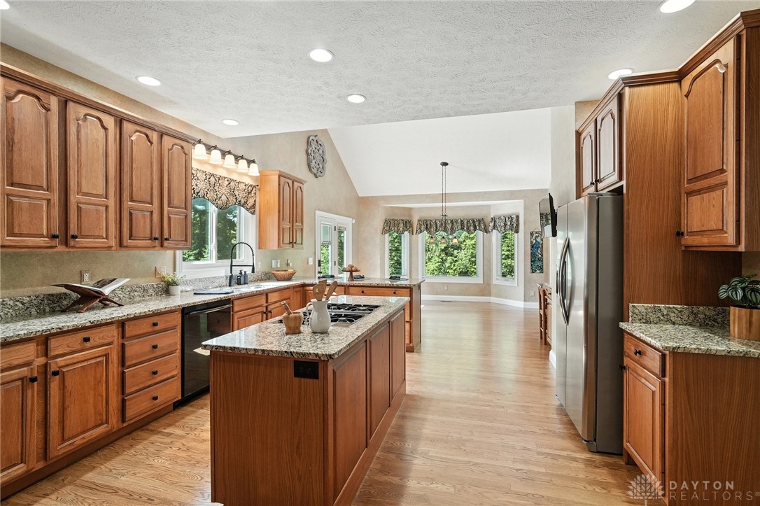 Washington Twp, Ohio 45458, United States, 4 Bedrooms Bedrooms, ,5 BathroomsBathrooms,Residential,Active,191076