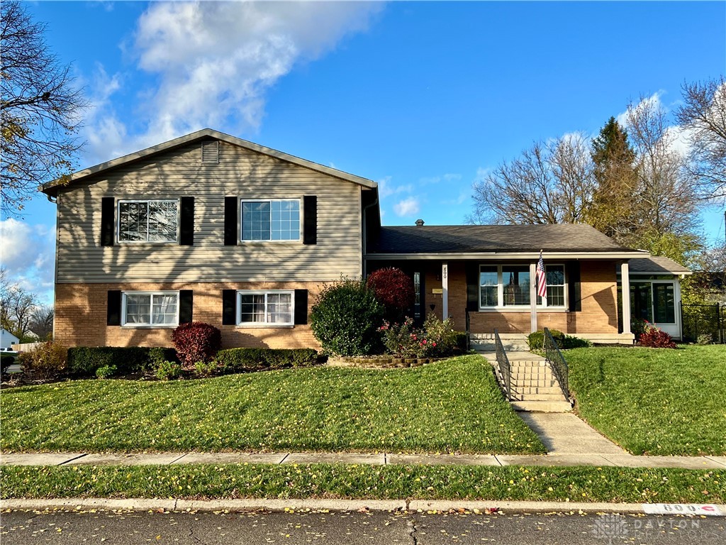 800 Medford Drive, Springfield, Ohio image 2